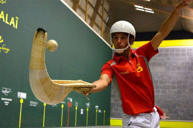 Team Building : jai-alai-cesta-punta Biarritz