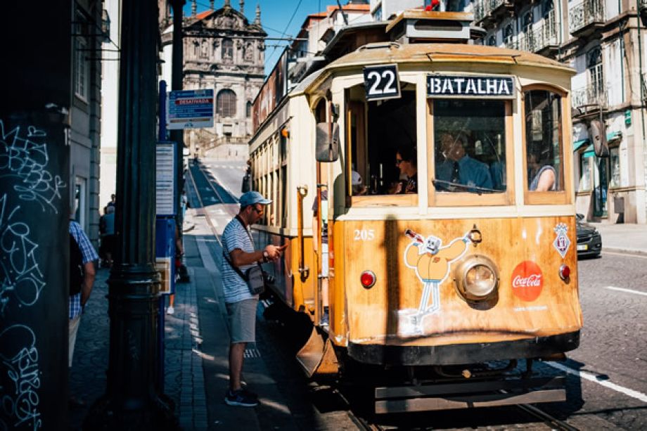Séjour CSE à Porto : Le Tram à Porto